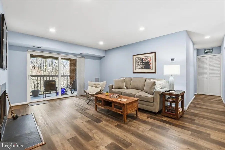 5819 Cove Landing Rd #303, Burke, VA 22015 - Image #3