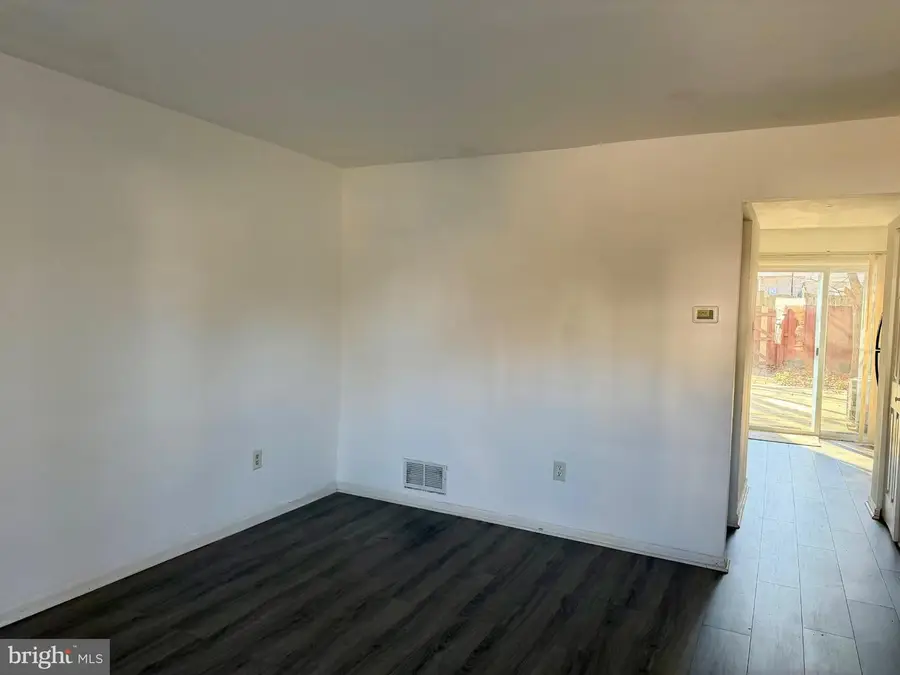 2167 Ferguson Pl, Herndon, VA 20170 - Image #2