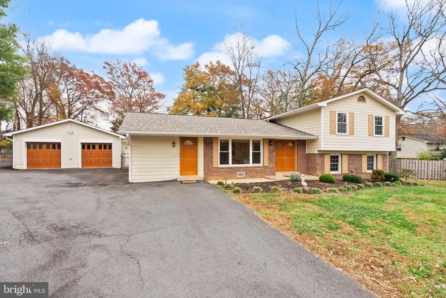 8522 Tysons Ct, Vienna, VA 22182 - Image #2