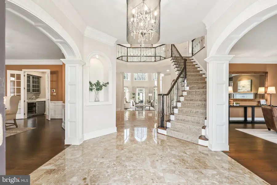 8340 Springhaven Garden Ln, McLean, VA 22102 - Image #3