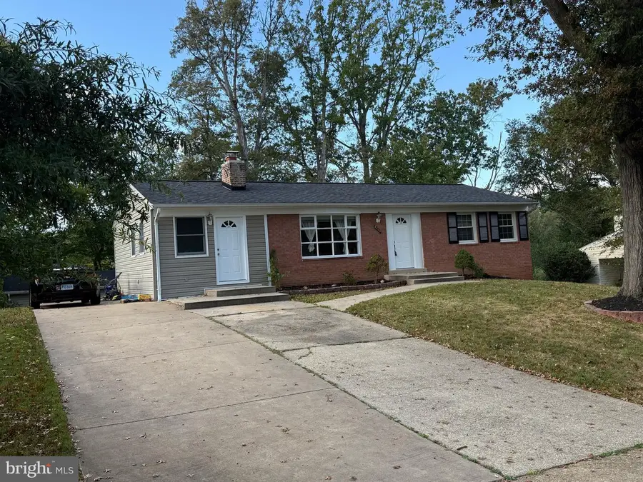 8600 Kentford Dr, Springfield, VA 22152 - Image #2