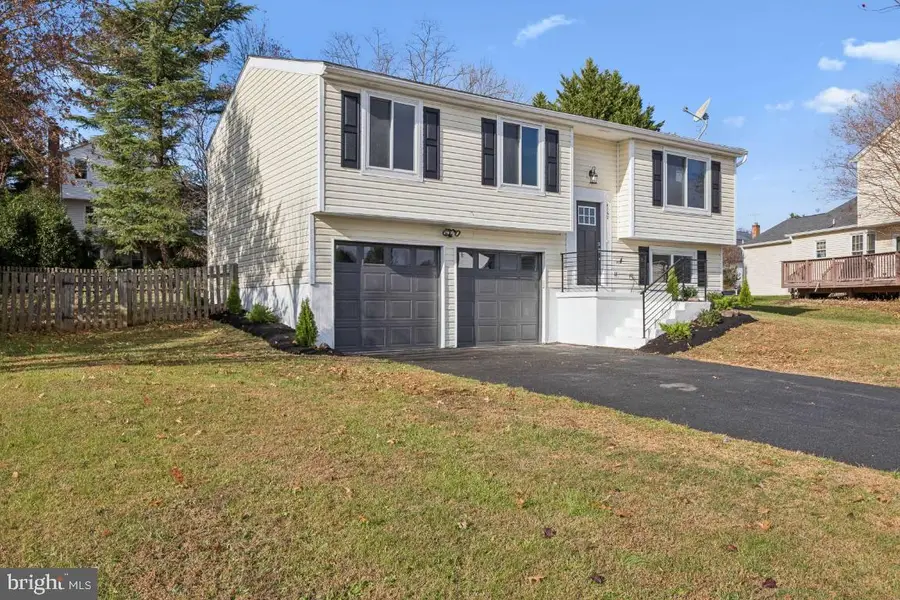 4362 Cub Run Rd, Chantilly, VA 20151 - Image #2