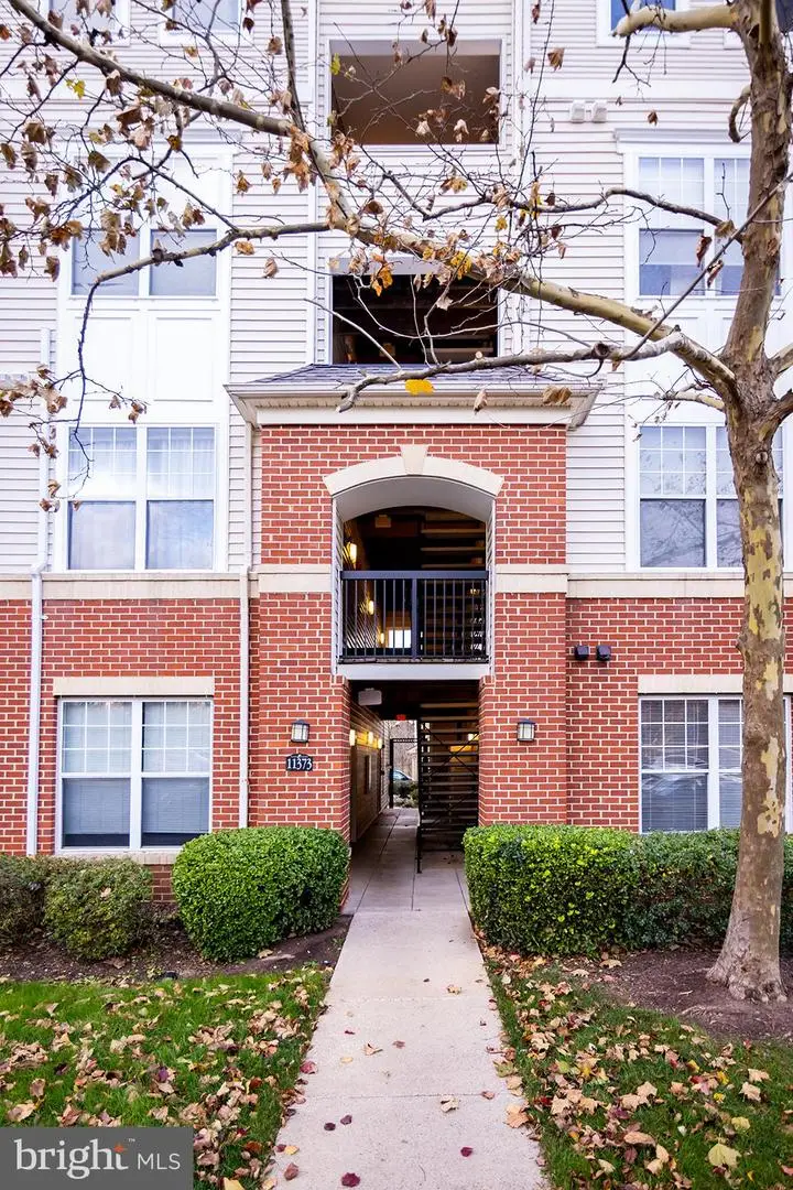 11373 Aristotle Dr #9-209, Fairfax, VA 22030 - Image #1