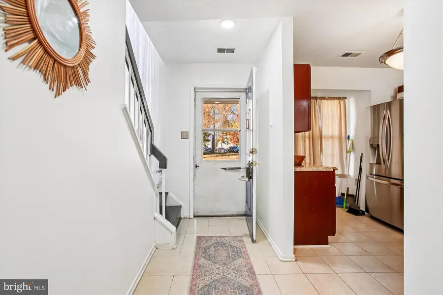 8703 Village Green Ct, Alexandria, VA 22309 - Image #2