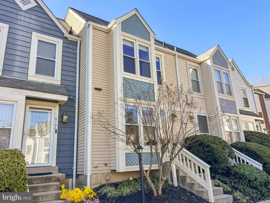 6194 Wild Valley Ct, Alexandria, VA 22310 - Image #2