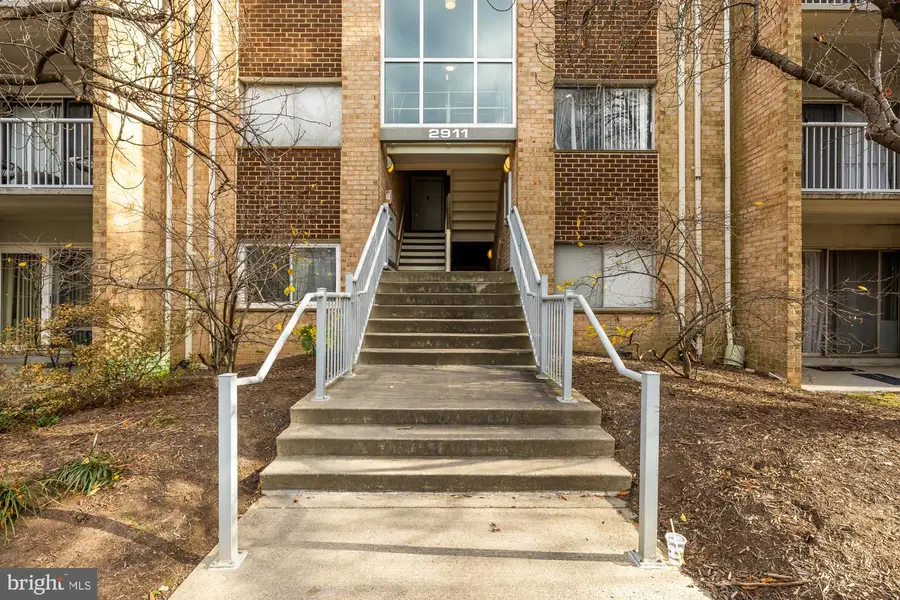 2911 Charing Cross Rd #16, Falls Church, VA 22042 - Image #3