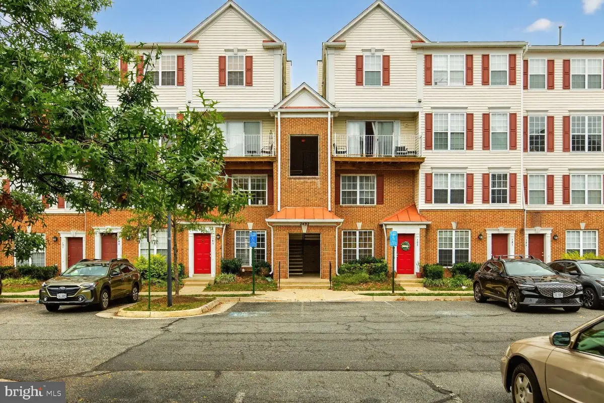 2492 Quick St #103, Herndon, VA 20171 - Image #1