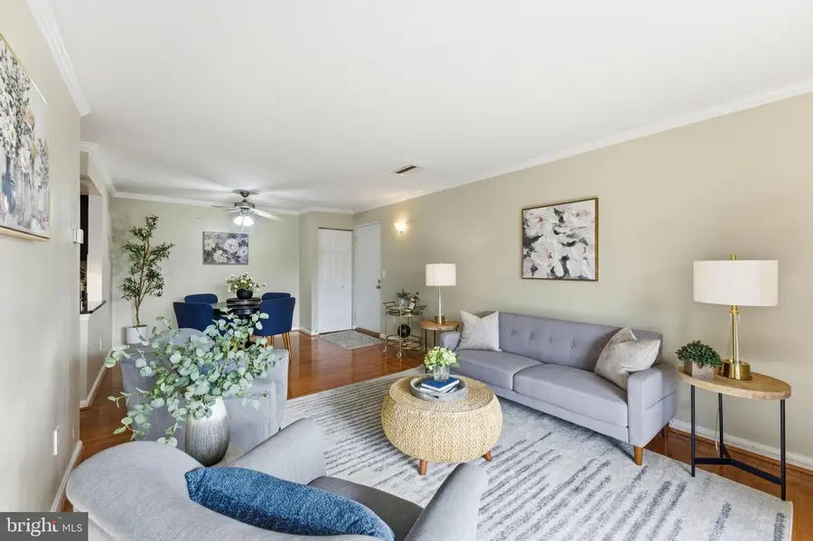 14901 Rydell Rd #303, Centreville, VA 20121 - Image #2