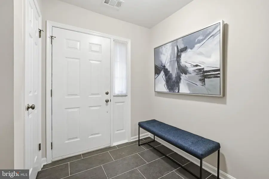 2132 Hutchison Grove Ct, Falls Church, VA 22043 - Image #2