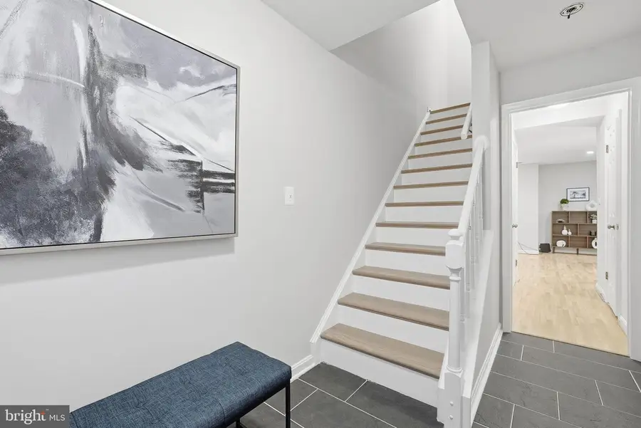 2132 Hutchison Grove Ct, Falls Church, VA 22043 - Image #3