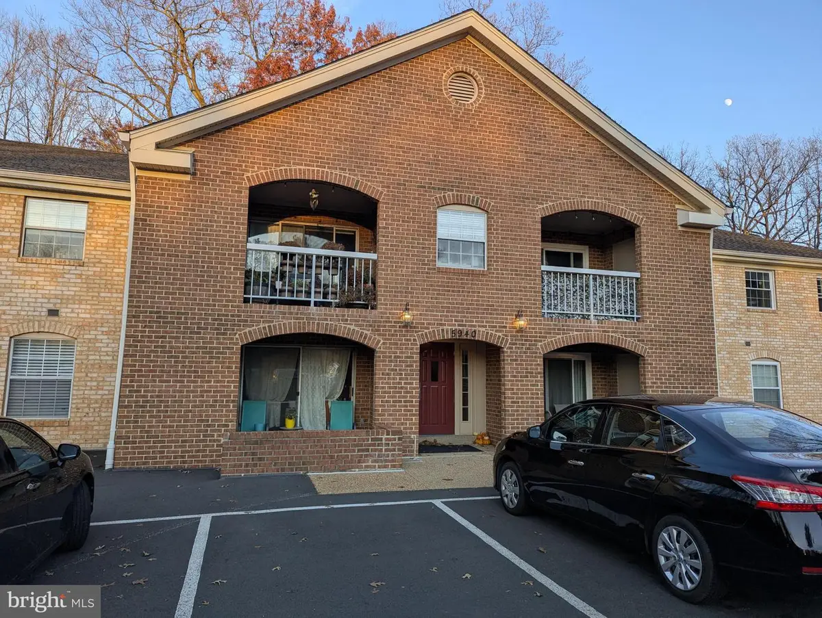 5940 Cove Landing Rd #304, Burke, VA 22015 - Image #1