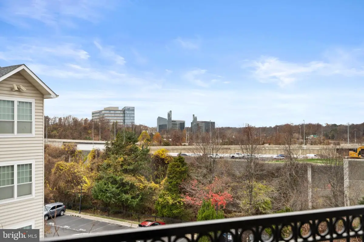 1570 Spring Gate Dr #7406, McLean, VA 22102 - Image #1