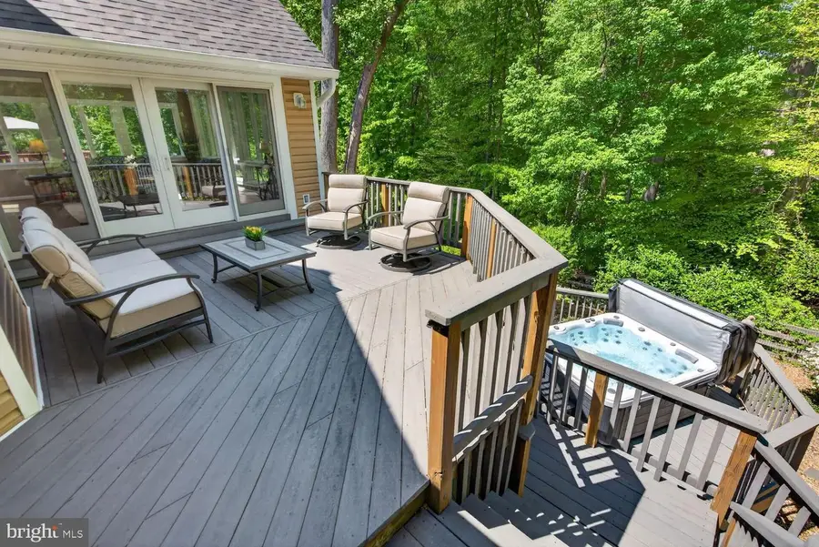 6104 Harmon Pl, Springfield, VA 22152 - #3