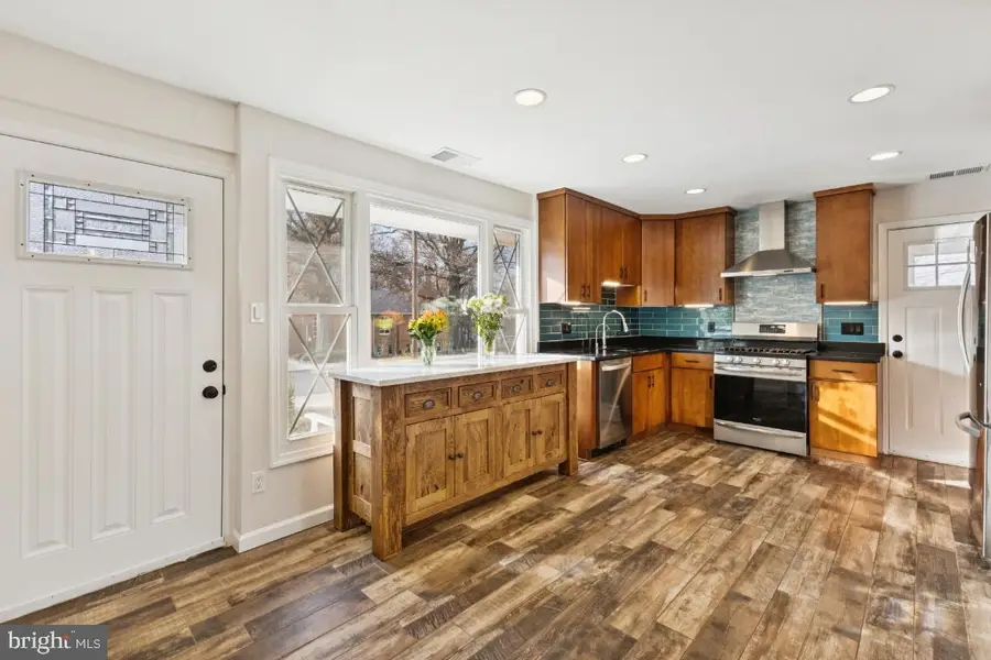 7433 Bath St, Springfield, VA 22150 - Image #3