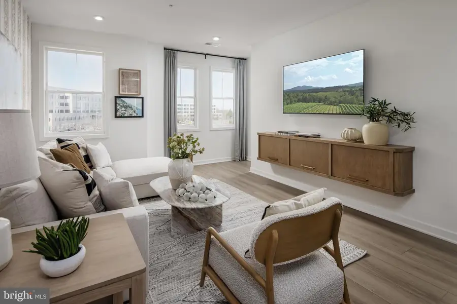 4751 Sully Point Ln, Chantilly, VA 20151 - Image #3