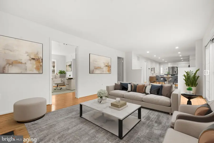 6081 Burnside Landing Dr, Burke, VA 22015 - Image #3