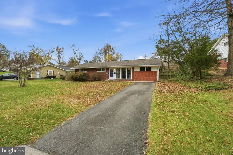 6302 Saddle Tree Dr, Alexandria, VA 22310 - Image #3