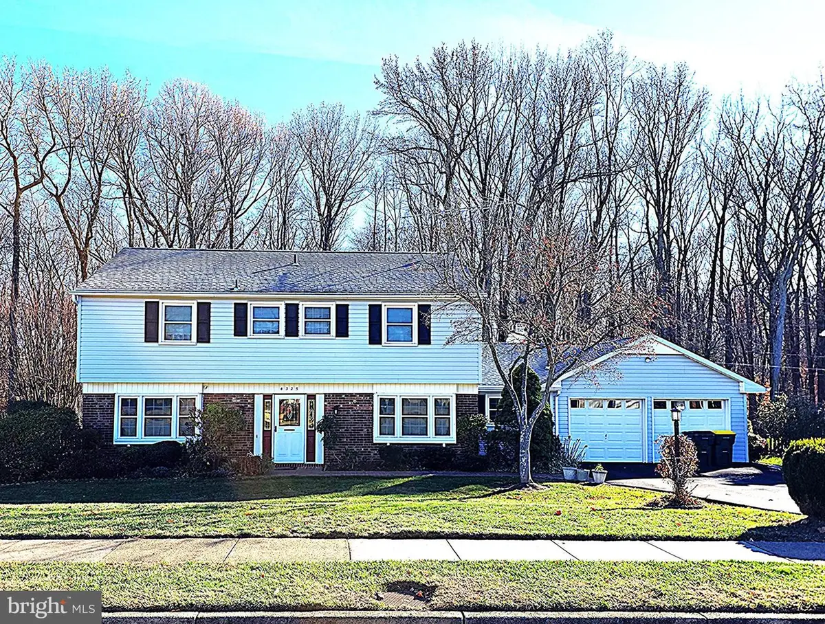 4325 Majestic Ln, Greenbriar, VA 22033 - Image #1