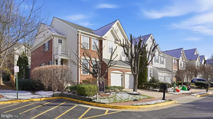 8921 Mayhew Ct, Lorton, VA 22079 - Image #2