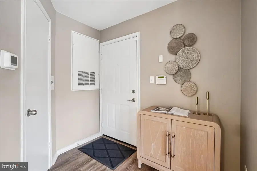 12162 Penderview Ln #1623, Fair Oaks, VA 22033 - Image #2