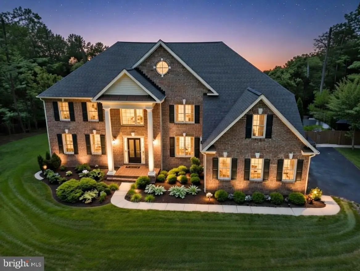 5156 Summit Dr, Fairfax, VA 22030 - #1