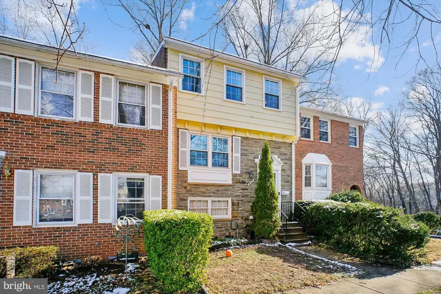 8332 Glastonbury Ct, Annandale, VA 22003 - Image #3