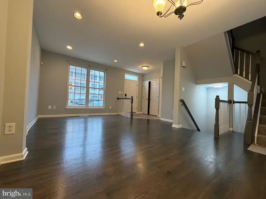 9053 Two Bays Rd, Lorton, VA 22079 - Image #3