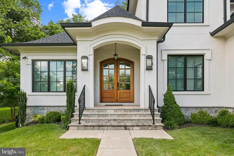 305 Old Courthouse Rd Ne, Vienna, VA 22180 - Image #3