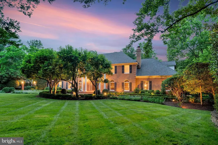 8014 Greenwich Woods Dr, McLean, VA 22102 - Image #3