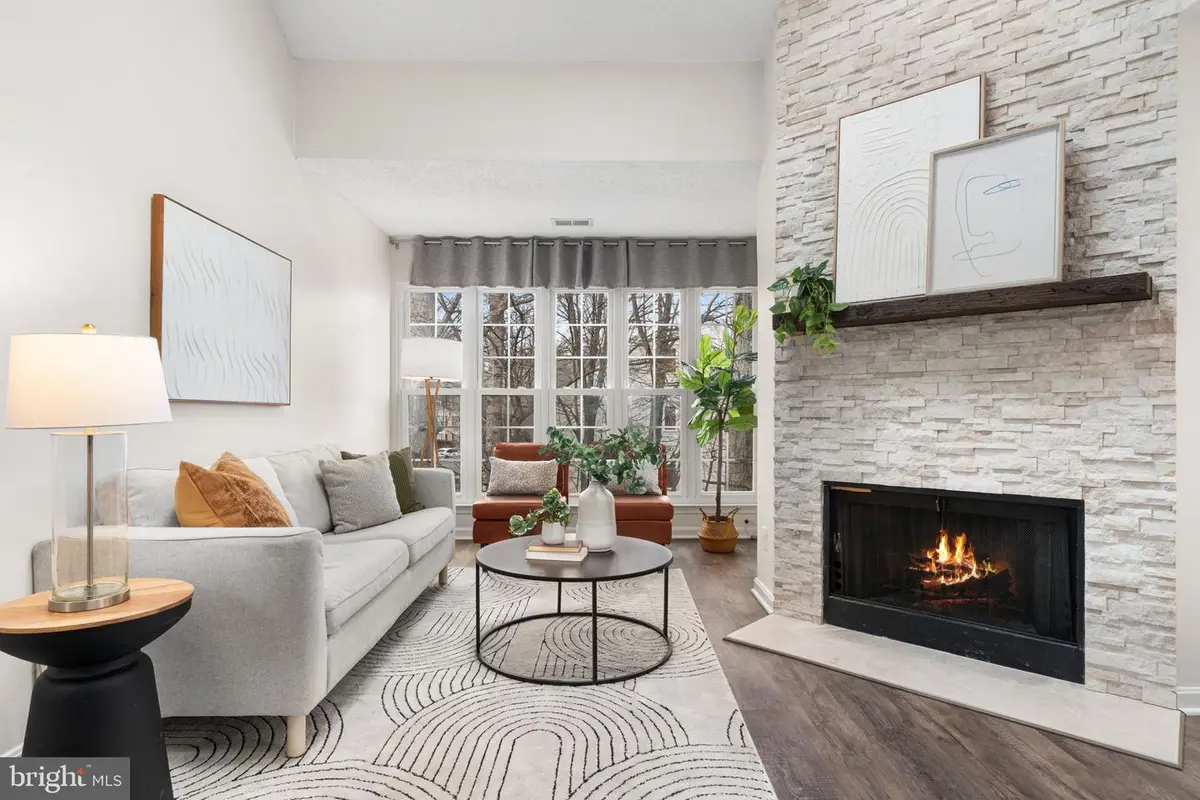 12014 Golf Ridge Ct #302, Fairfax, VA 22033 - Image #1