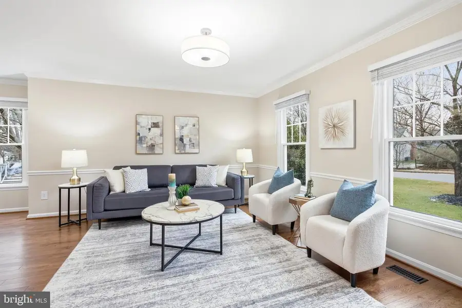 9820 Westwood Manor Ct, Burke, VA 22015 - Image #2