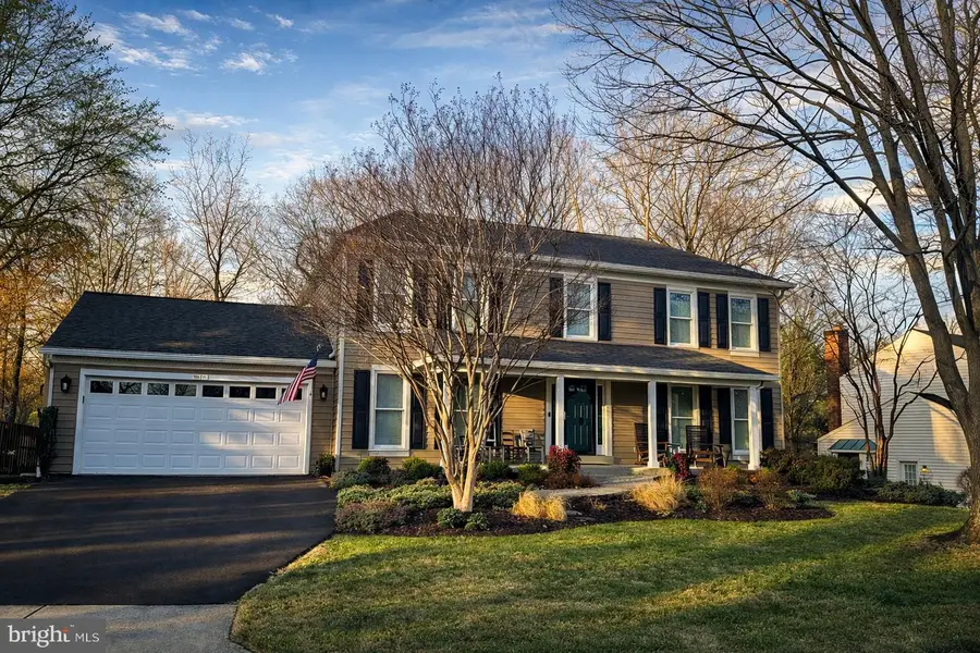 9616 Oakington Dr, Fairfax Station, VA 22039 - Image #3