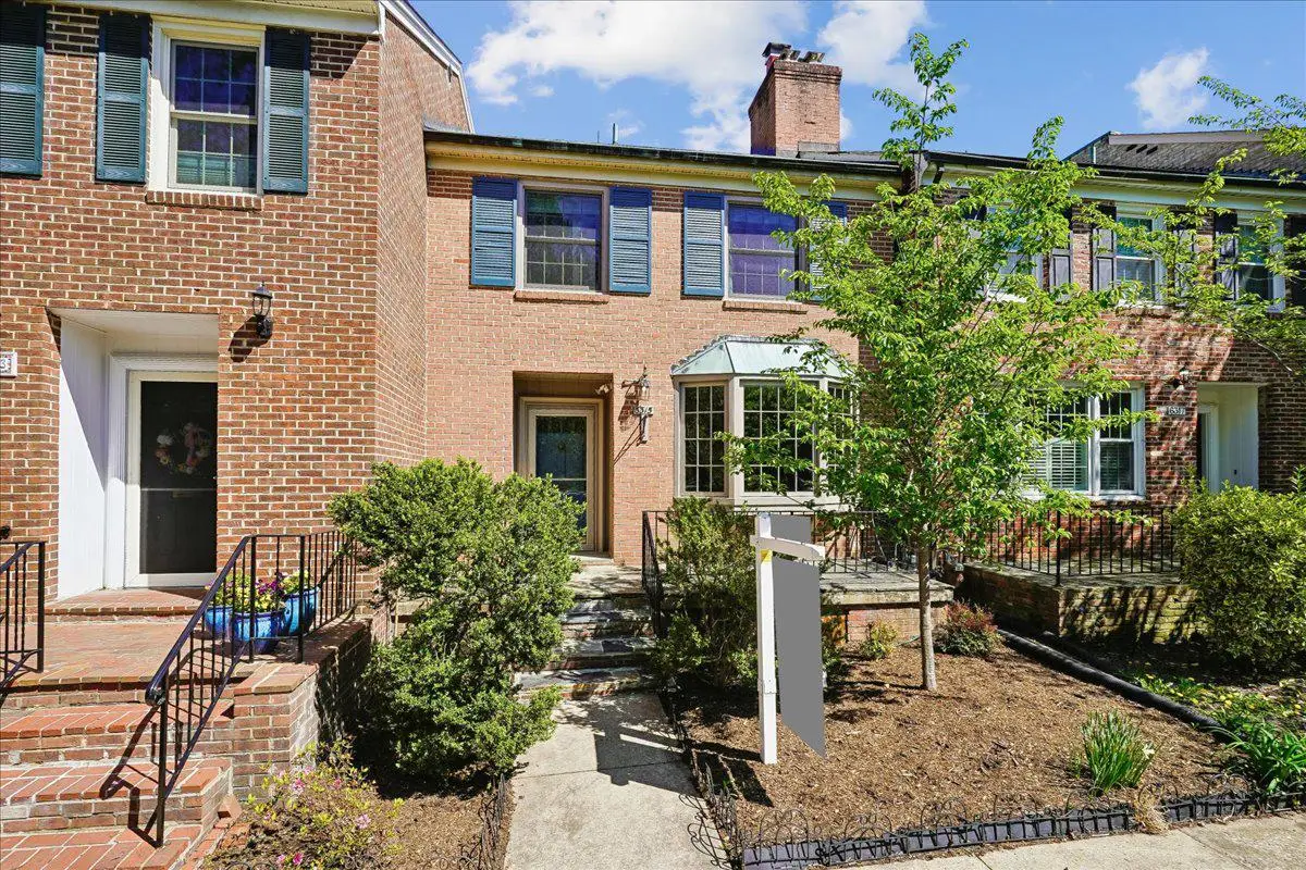 6315 Olde Towne Ct, Alexandria, VA 22307 - #1