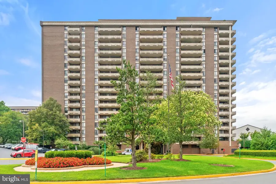 1800 Old Meadow Rd #1218, McLean, VA 22102 - Image #3
