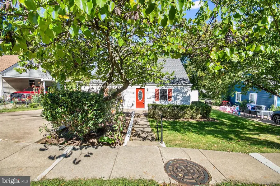 3206 Burgundy Rd, Alexandria, VA 22303 - Image #2