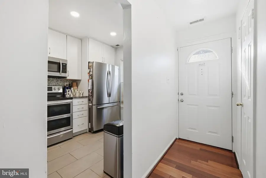 5513 Woodlawn Manor Ct, Alexandria, VA 22309 - Image #3