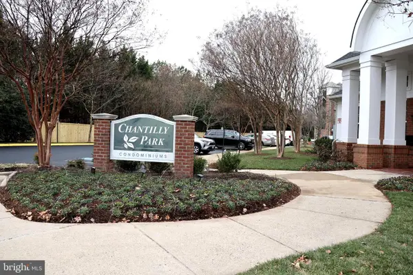 3820 Lightfoot St #316, CHANTILLY, VA 20151