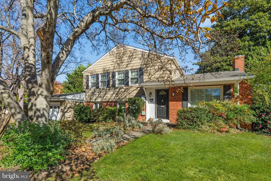 1022 Croton Dr, Alexandria, VA 22308 - Image #2