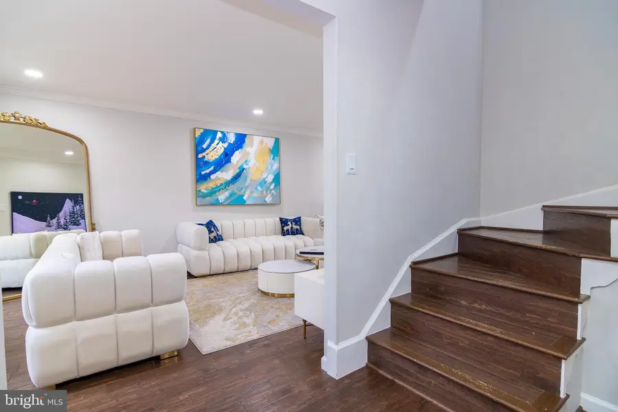 2323 Rosedown Dr, Reston, VA 20191 - Image #3