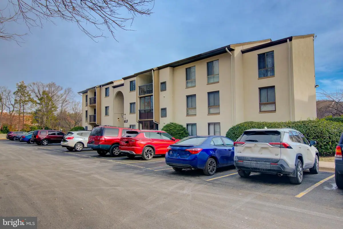 613 Center St #t2, Herndon, VA 20170 - Image #1