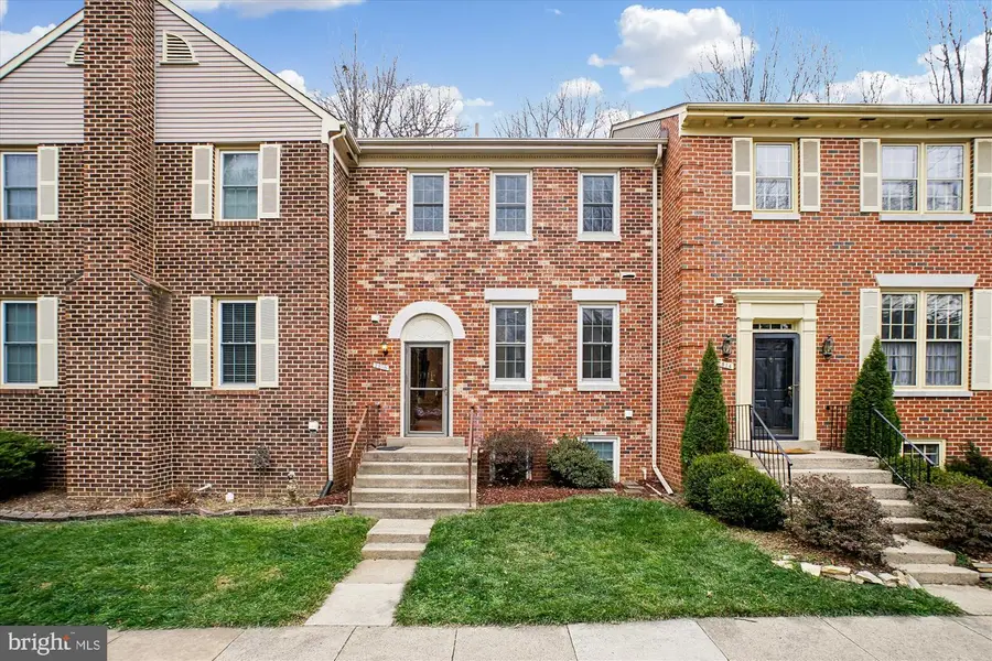 2816 Kelly Sq, Vienna, VA 22181 - Image #2