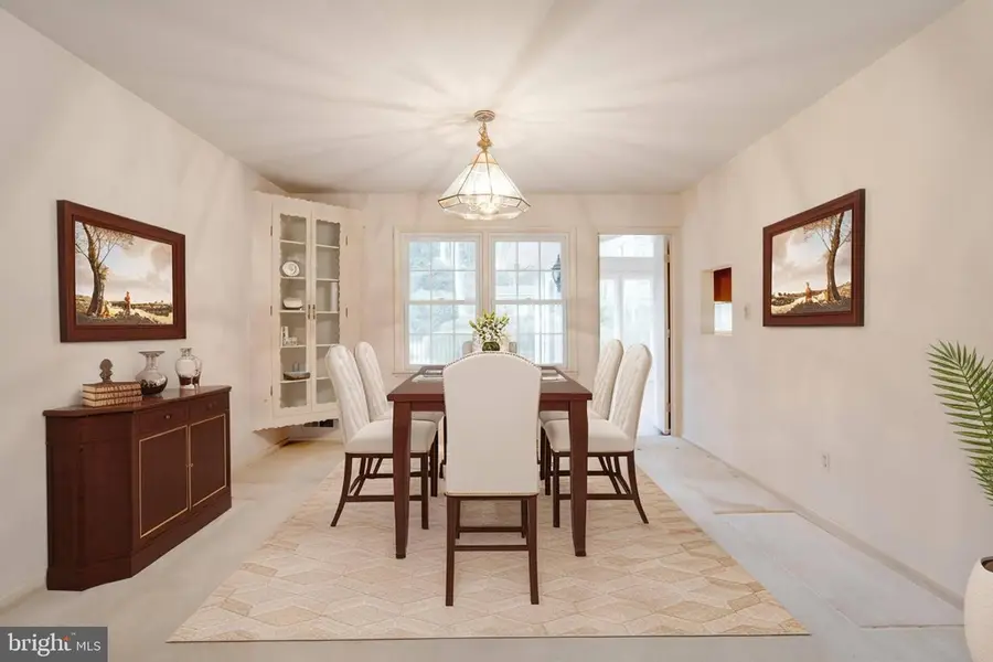 9018 Hamilton Dr, Fairfax, VA 22031 - Image #3