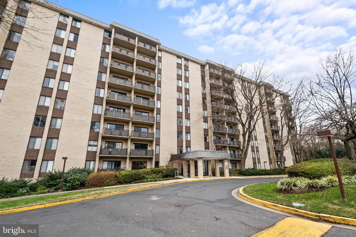 6001 Arlington Blvd #102, Falls Church, VA 22044 - Image #1