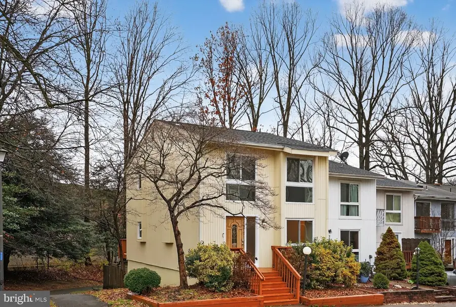 3052 Sugar Ln, Vienna, VA 22181 - Image #2