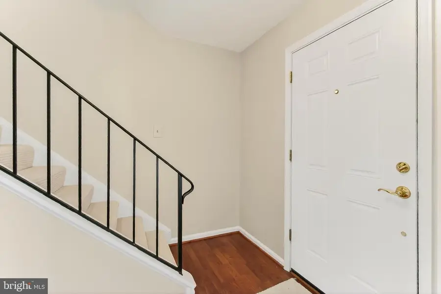 2810 Andiron Ln, Vienna, VA 22180 - Image #3