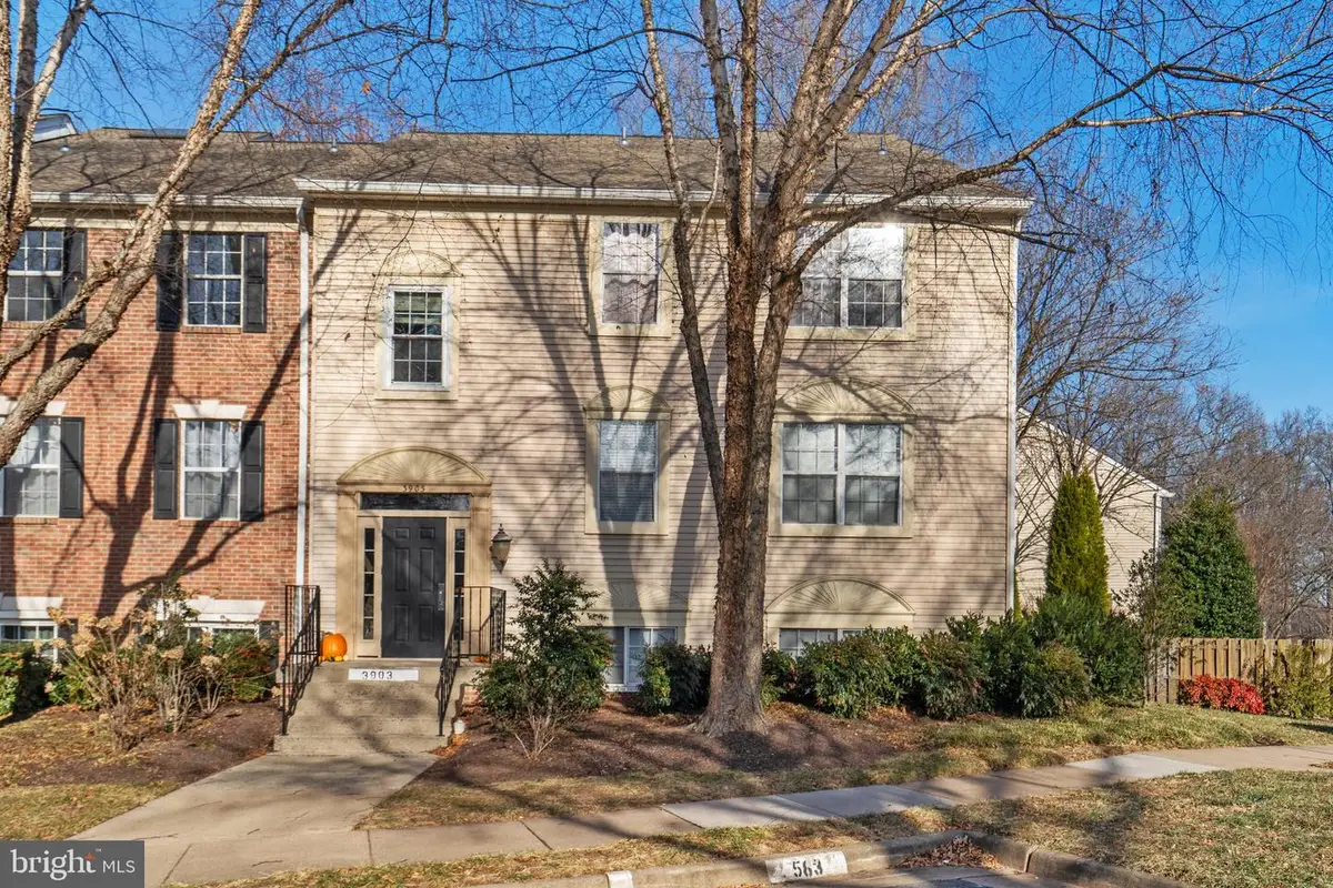 3903 Golf Tee Ct #301, Fairfax, VA 22033 - Image #1