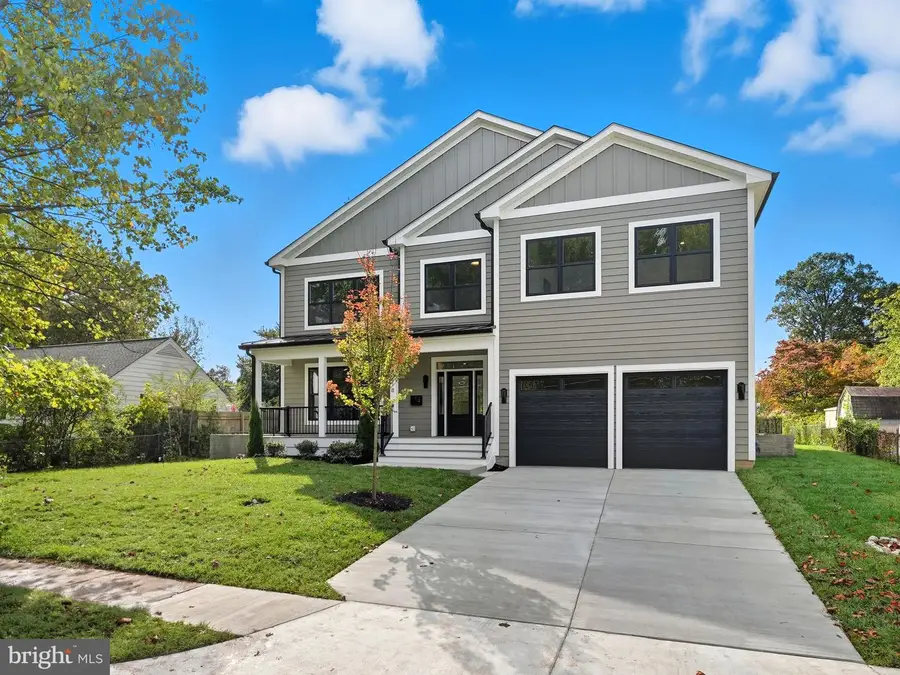 3218 Blundell Rd, Falls Church, VA 22042 - Image #2