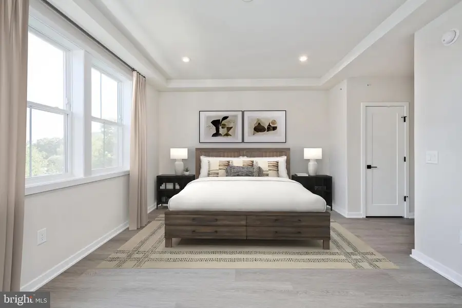 14383 Glen Manor Dr, Chantilly, VA 20151 - Image #2