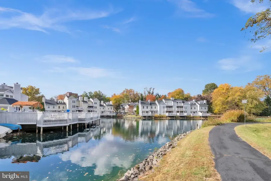 3379 Lakeside View Dr, Falls Church, VA 22041 - Image #2