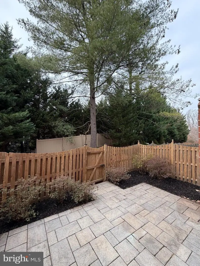 2940 Oakborough Sq, Oakton, VA 22124 - Image #2